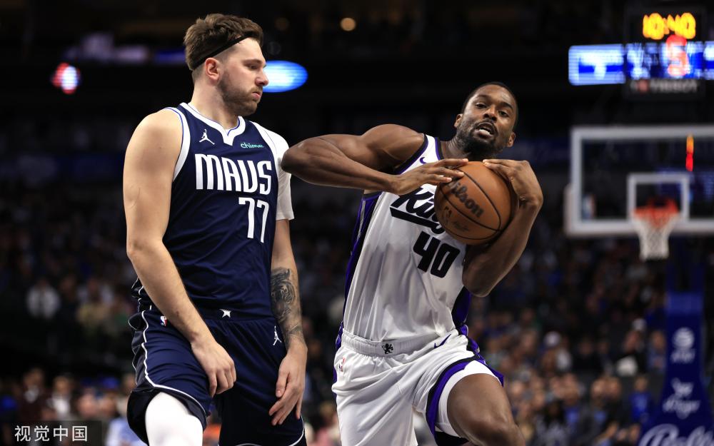 表现的一个 表现的一个