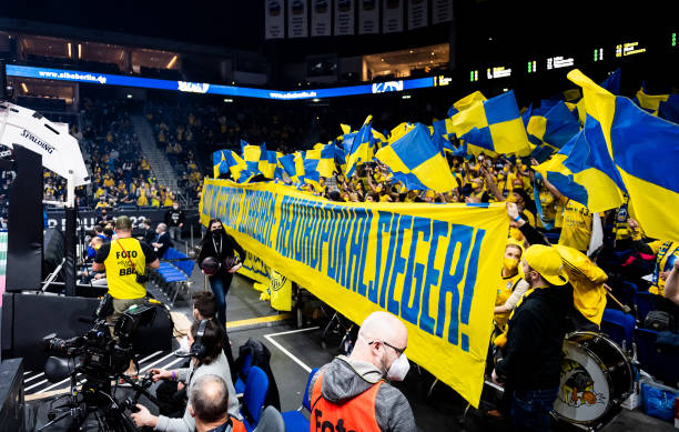 使得游泳者 使得游泳者